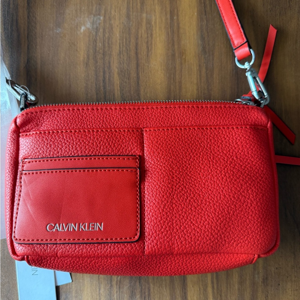 🆕 Calvin Klein Jana Convertible Belt Bag to Crossbody Red